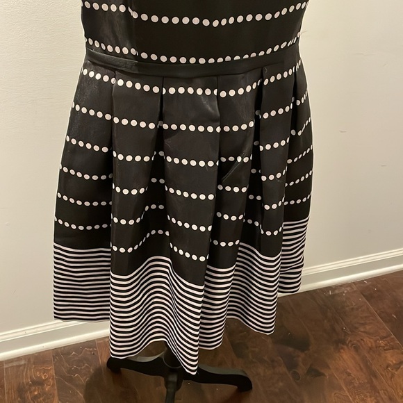 Taylor Dress Women Size 14 Black White Dressy Formal Polka Dots Stripe Pleated - Picture 2 of 14